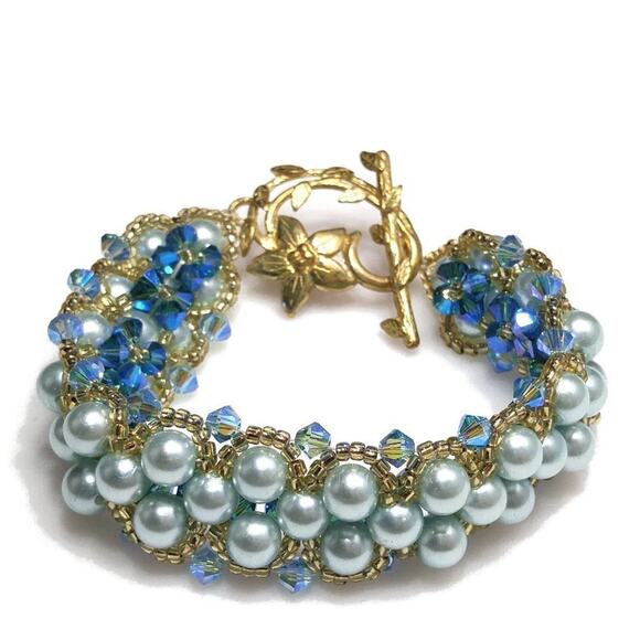Hand Crafted Blue Crystal &  Faux Blue Pearl Beaded Bracelet, 7 Inches - Picture 2 of 8